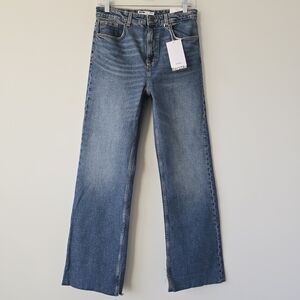 Bershka Straight Jeans Womens 6 Light Wash Raw Hem Y2K NWT